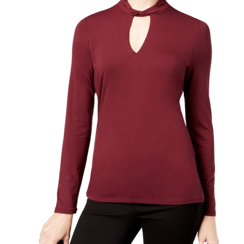 Twist mock neck, keyhole, long sleeve maroon top